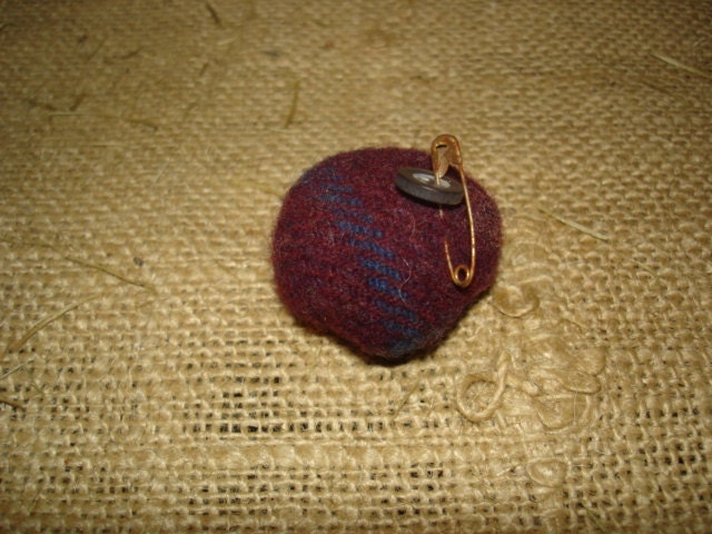 Miniature Wool Pin Keep, Primitive, Rusty Bottle Cap, Rustic, Pincushion