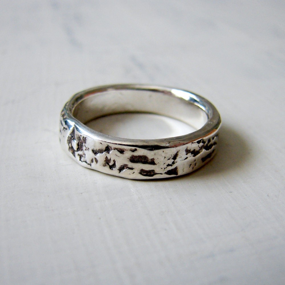 Silver Birch Bark Wedding Ring. Simple Silver by OneLoomStudio