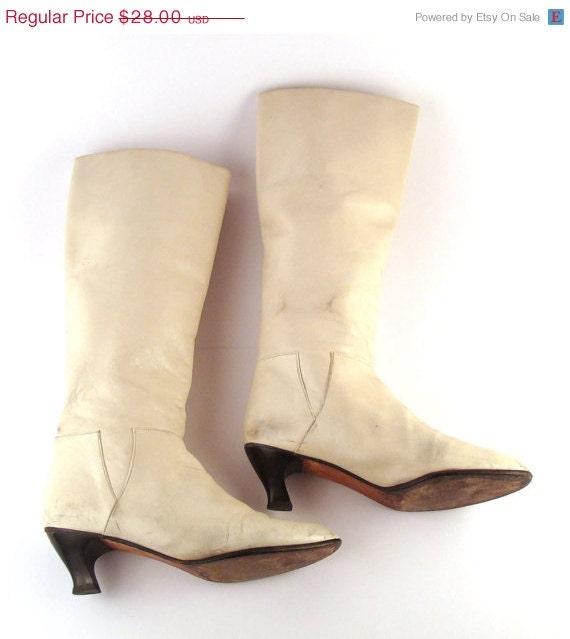 SALE White Boots Vintage 1980s  Leather Women's size 7