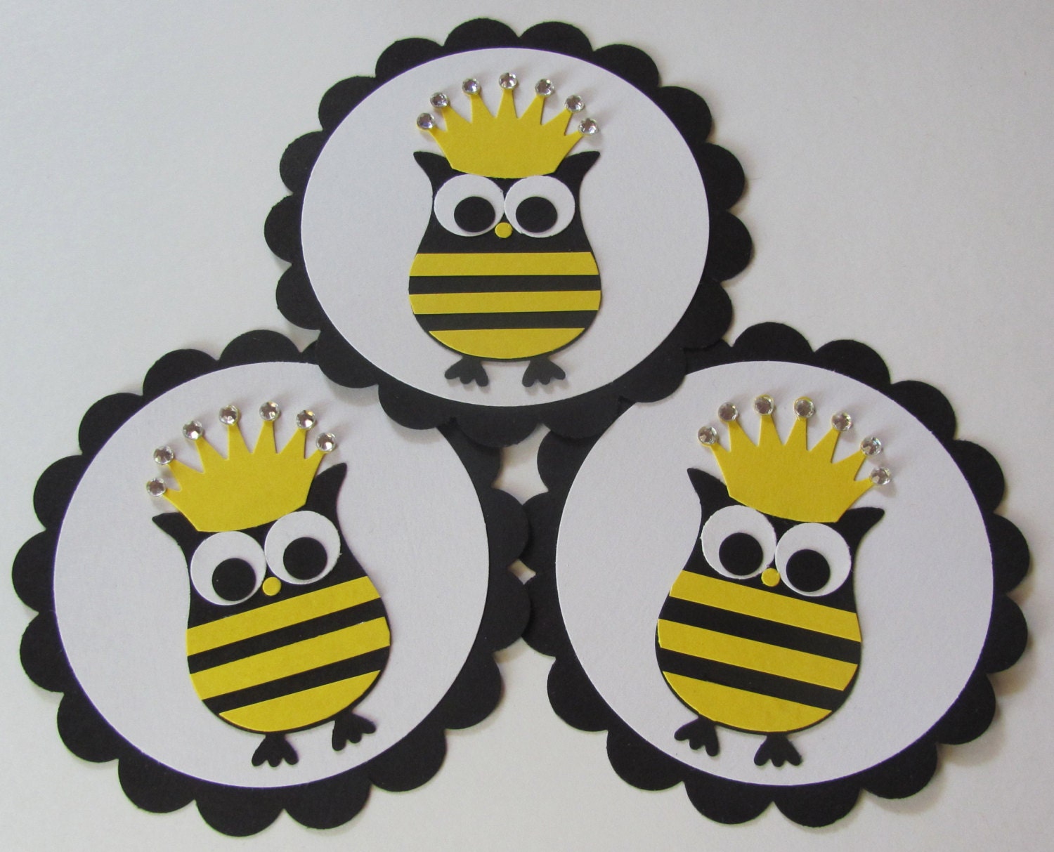 Queen Bee, Bumble Bee - Cup Cake Toppers or Clothes Pin Clips (Handmade)