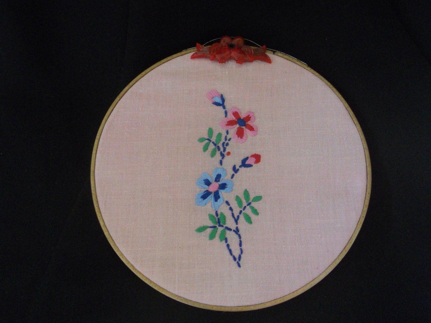 Embroidery Hoop Stitchery, Vintage Linen Stitchery