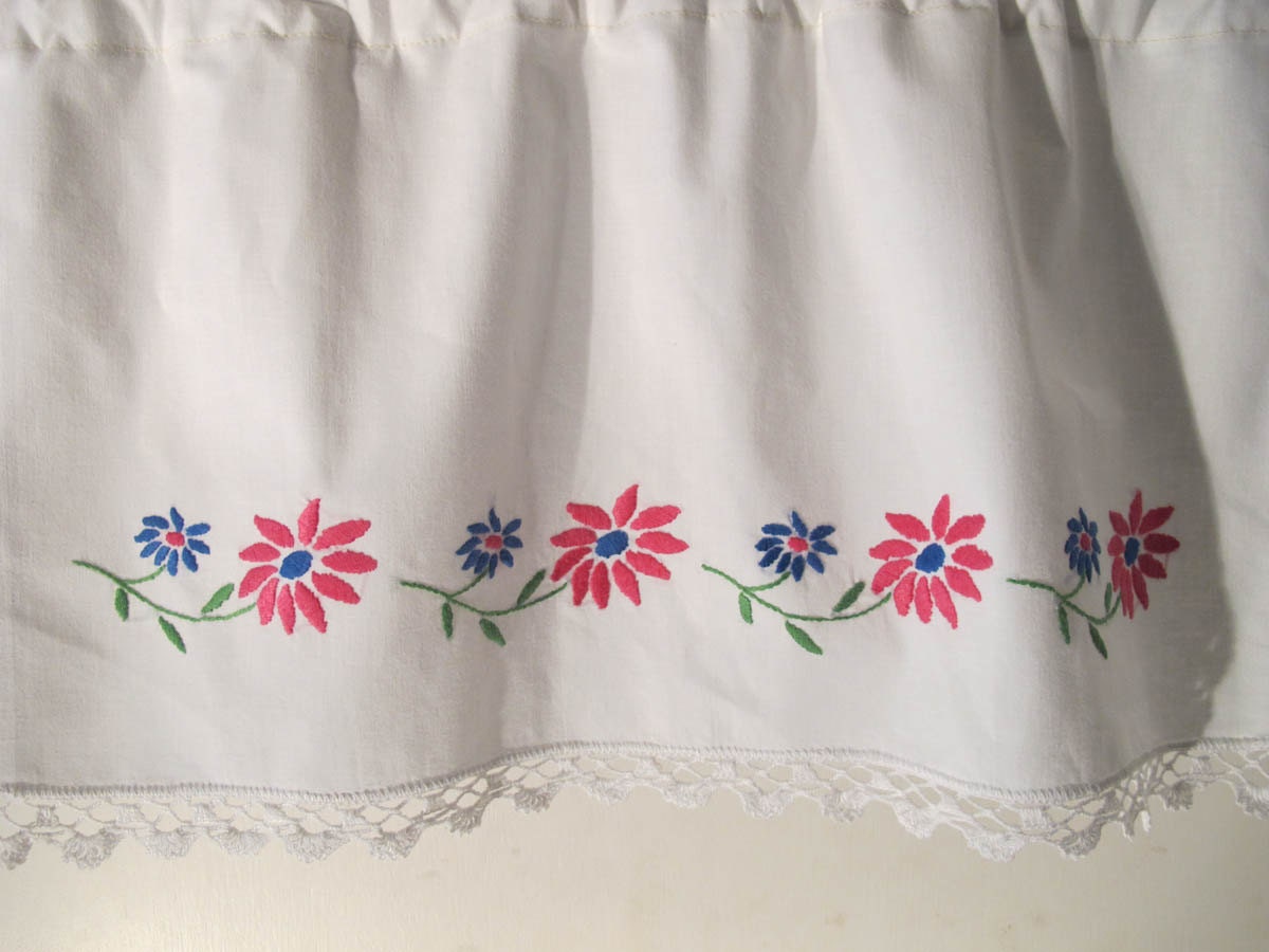 Embroidered Daisies Upcycled Valance, Recycle Pink Blue Green, Window Treatment, Floral Handmade Kitchen Curtain