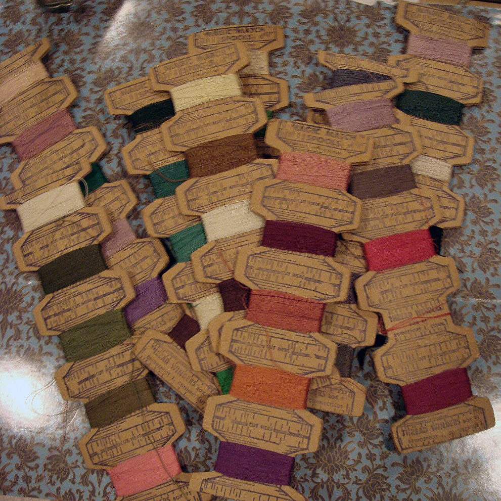 vintage Magic Match Spools with thread - 2 randomly chosen cards - no 377