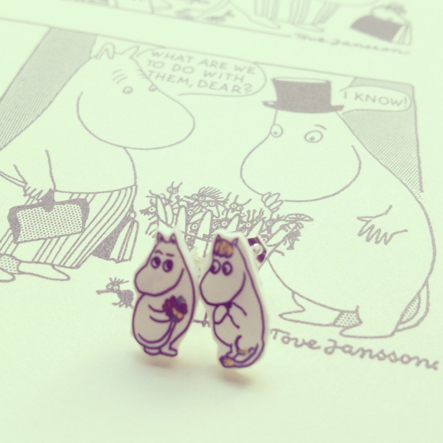 MINIATURE Moomin and Snorkmaiden 'Flowers for Snorkmaiden' earrings