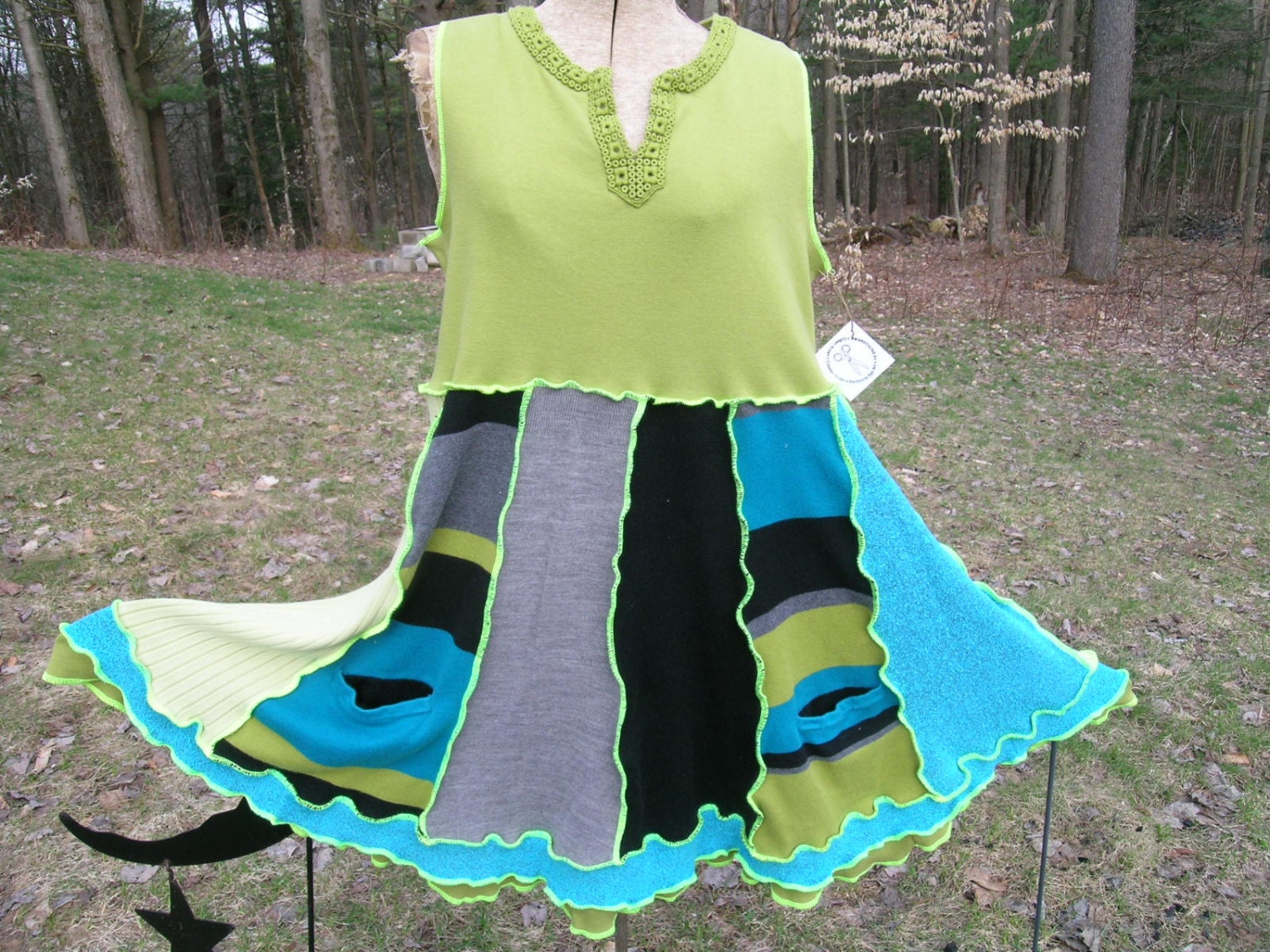 Woman's Sleeveless dress with pockets