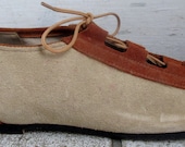 Vintage NOS 1970S Unworn Suede Lace Up Flats Shoes 5 1/2 B