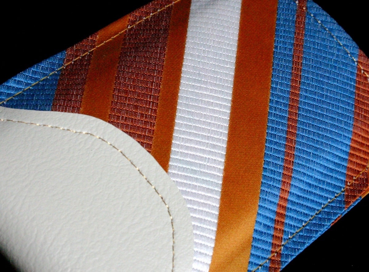 iPhone/iPod  -  Gold Stripe - Sleeve Case