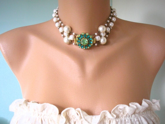 Backdrop Necklace, Rhinestone Necklace, Handmade, Emerald Bridal Choker, Bridal Statement Necklace, Wedding Jewelry, Green Wedding