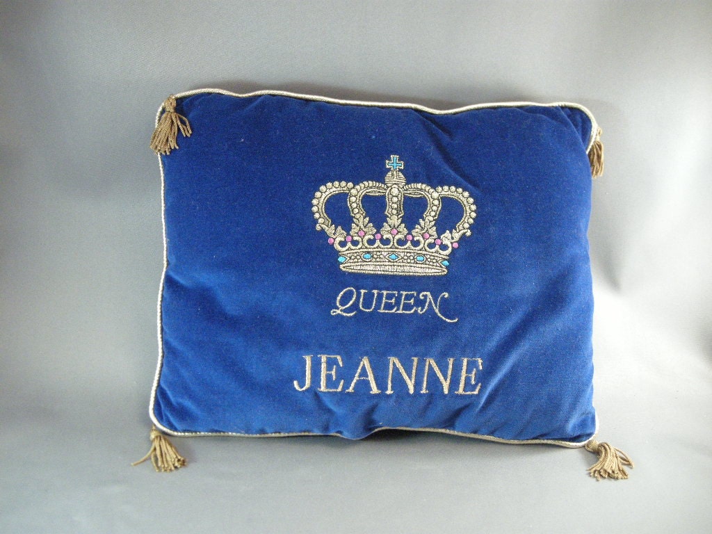 Queen Jeanne Specialty Blue Decorative Velvet Material Pillow