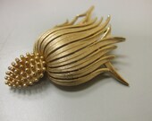 Vintage Trifari brooch pin costume jewelry goldtone floral flower pin signed