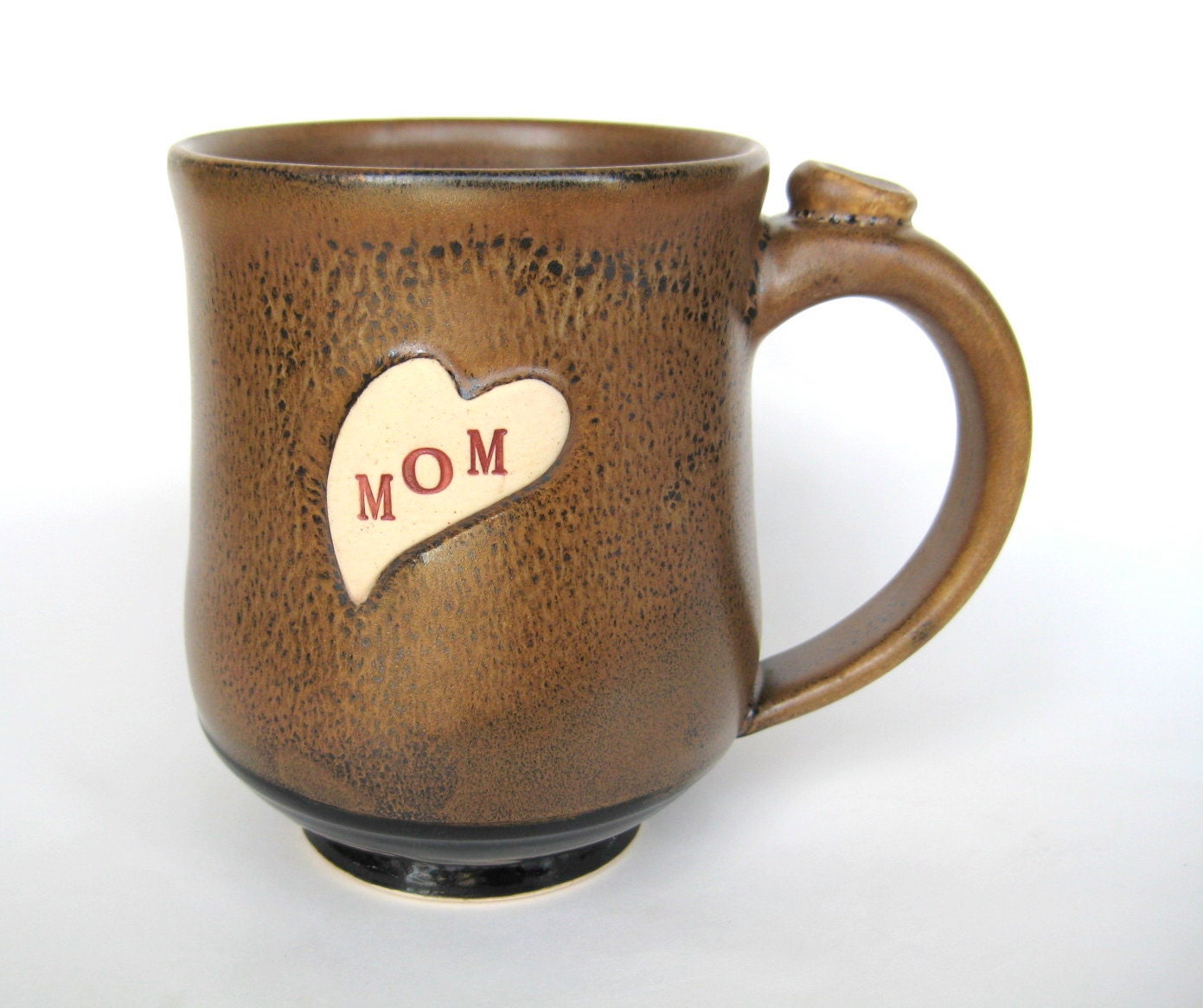 Love Mom mug in earthy saddle brown over blacak