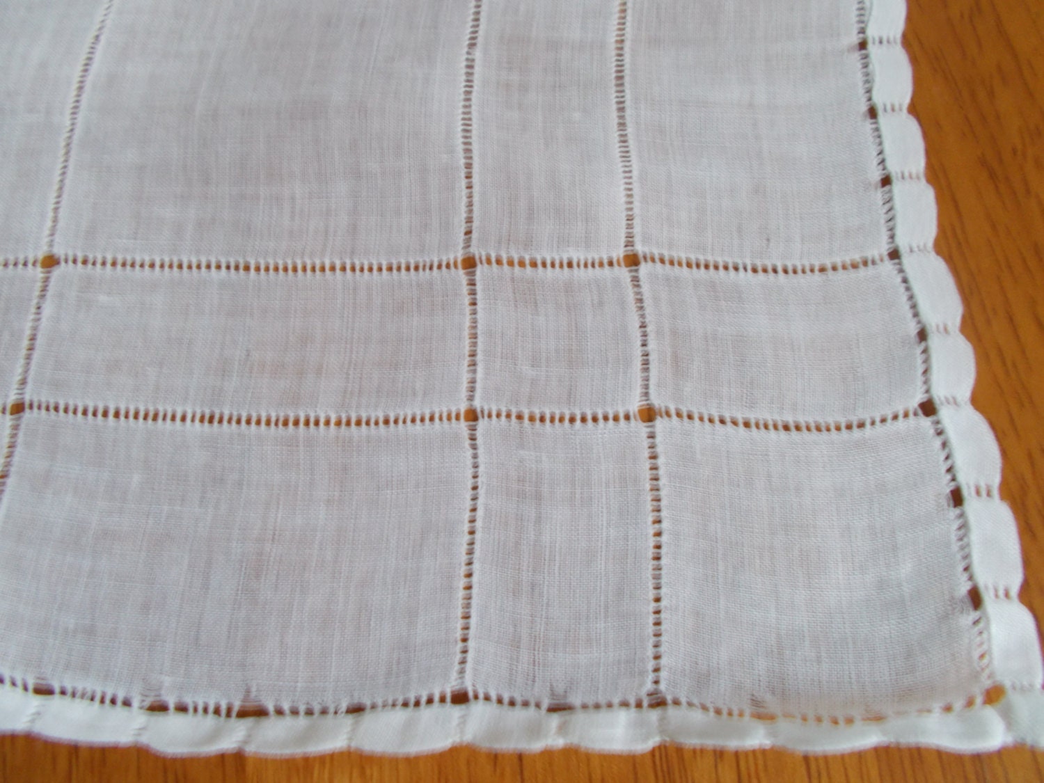Vintage Hankie, Ladies Hankie, white cotton, collectable, Mother of Bride,, Victorian, Romantic, Mothers Day