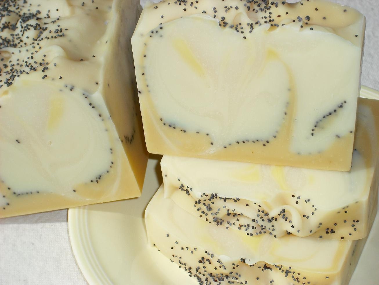 Fresh Lemon Poppy Seed Soap / Essential Oil Soap / Cold Process Soap