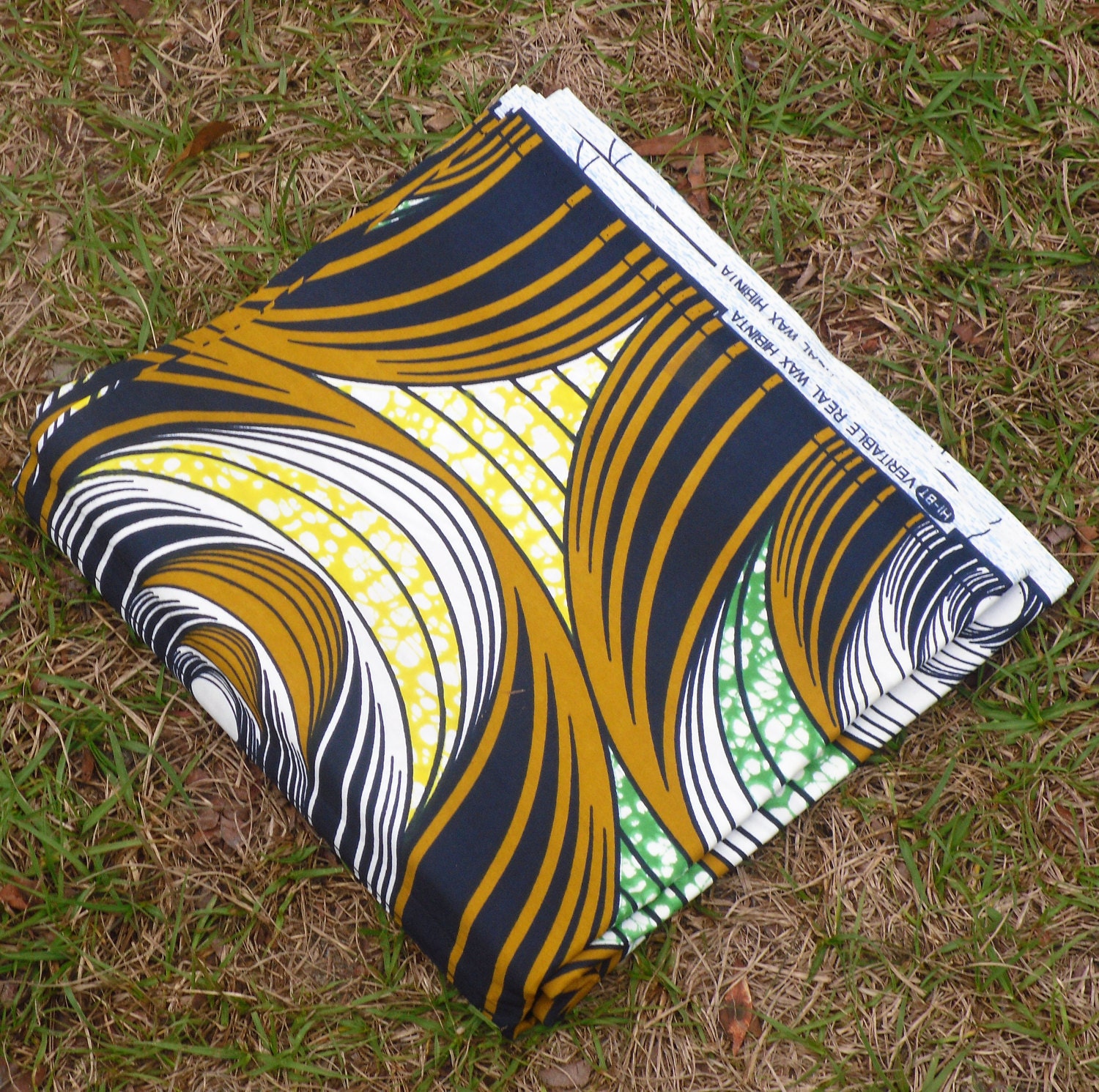 African Wax Cotton Print Fabric - African Daviva Fabric - Ankara Fabric - Nutmeg - Half Yard