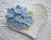 Felt Flower Brooch Heart Beaded Spring Pearl Pin Blue
