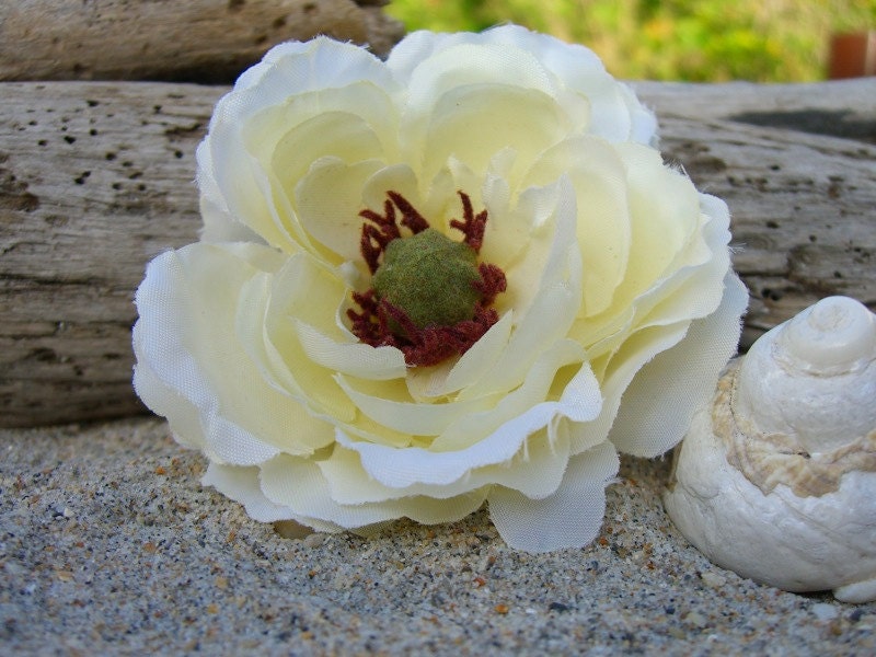 Flower Hair Clip-IVORY CREAM-Wedding Hair Flower, Bridesmaid Hair, Spring Wedding, Floral Hair Clip, Beach Weddings, Spring Flower Hair Clip