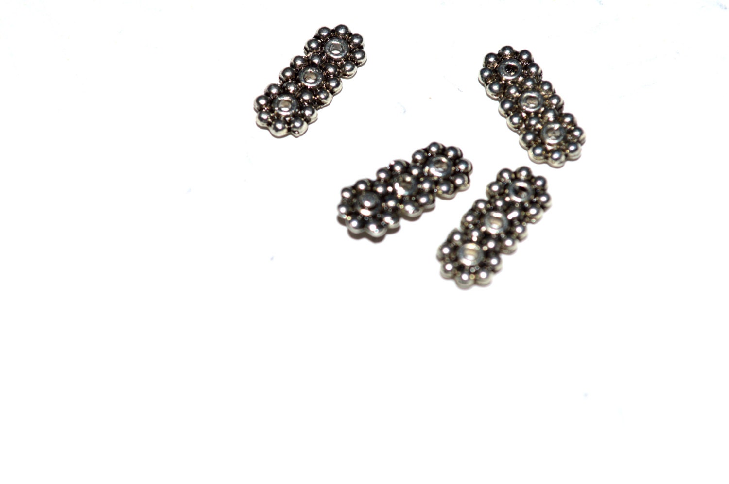 Antique Silver 3 strand Daisy Spacers, Pewter Alloy, Nickel Free, Lead Free, 13 x 5 mm, 4 Pieces, Jewelry Supplies, Jewelry Findings