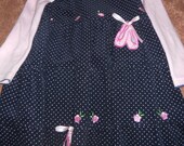vintage rare find GIRLS SIZE 6 jumper and blouse in great condition.