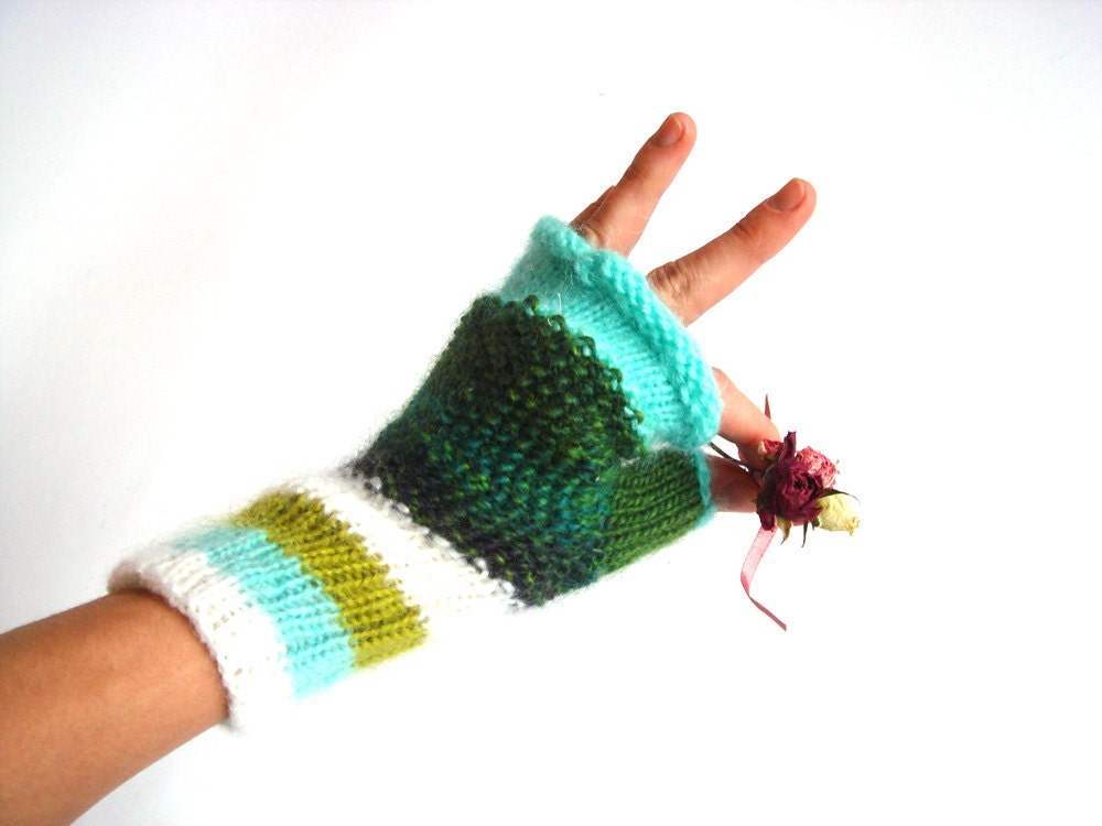 Green gloves, fingerless women gloves, spring accessory