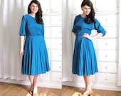 70s Dress / Teal Dress / 1970s Accordion Dress