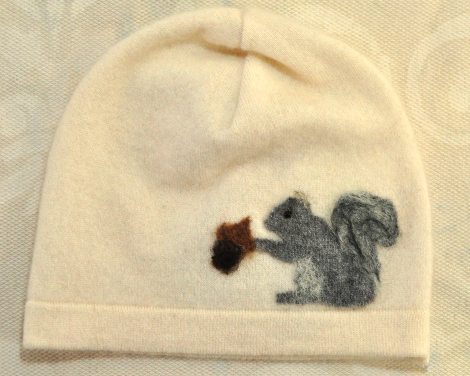 The Squirrel handmade cashmere hat CREAM WHITE upcycled needle felted