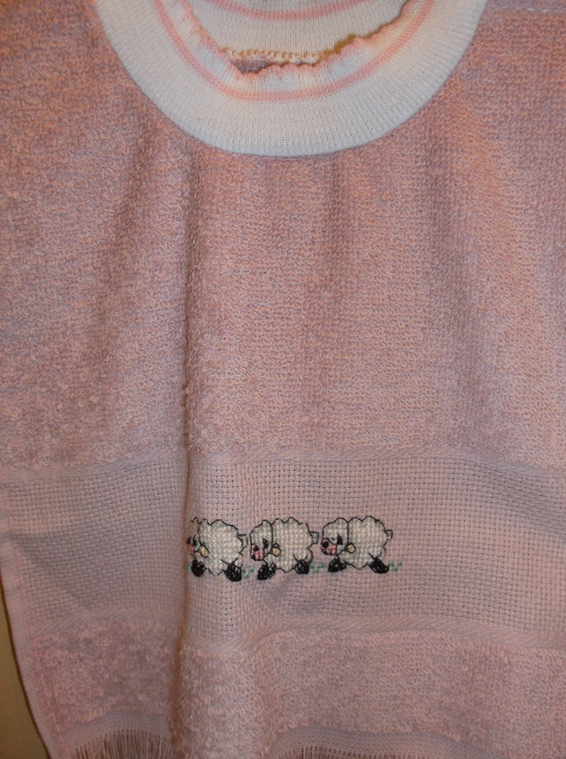 Velcro shoulder bib
