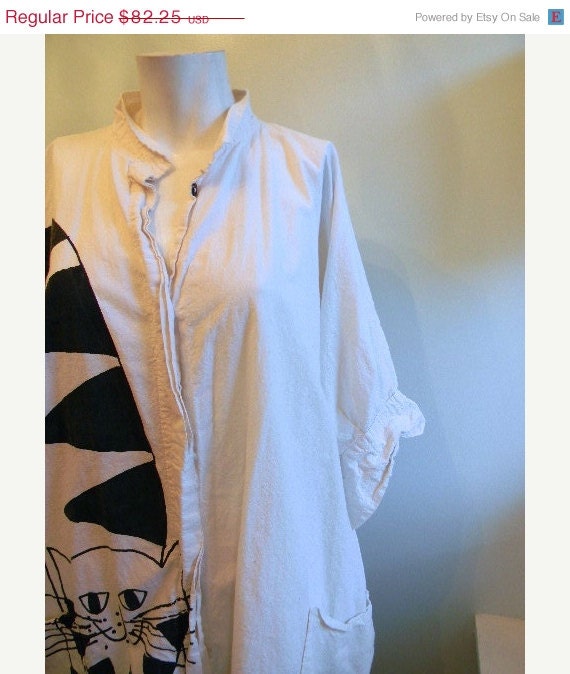 Memorial Day Weekend SALE vintage.  Artist One of a Kind Slouchy Cream Cotton Blouse // M L Xl