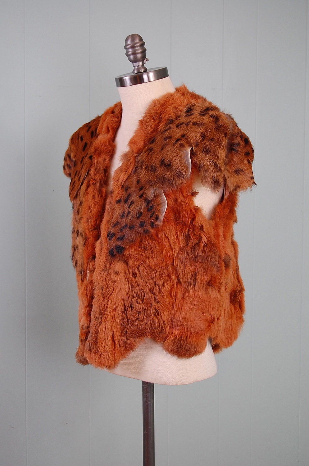 Vintage 70s bohemian FUR leopard print vest / Jagged layered Gilet