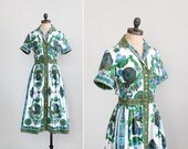 Vintage 1950s Dress : 50s 60s Novelty Print Shirtwaist Dress