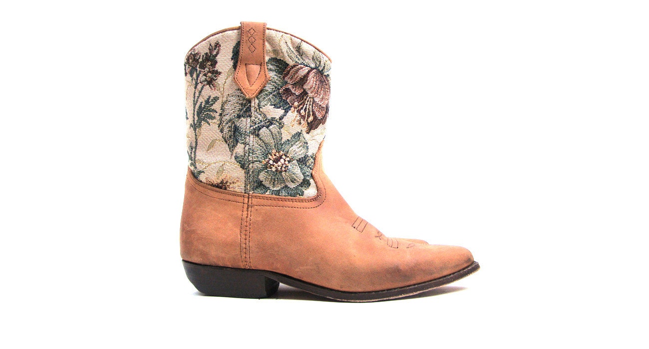 Vintage Brown Leather TAPESTRY Cowboy Boots SIze 6.5