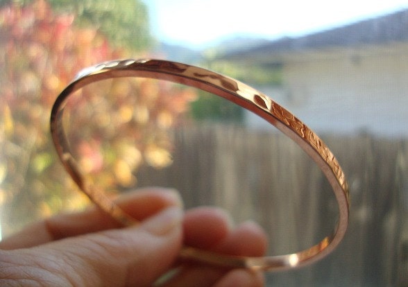 rose gold bangle - simple and gorgeous - gorgeous hammered finish - fresh modern jewelry