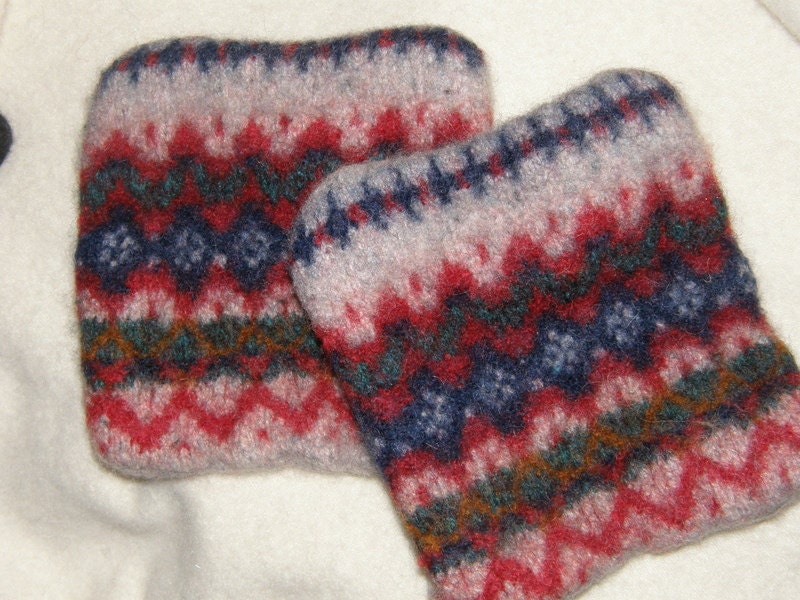 Felted Thick Wool Pot Holder using Upcycled Wool Sweater Beautiful Prints wit knitted pattern Hand Sewn by McleodHandcraftgifts on Etsy
