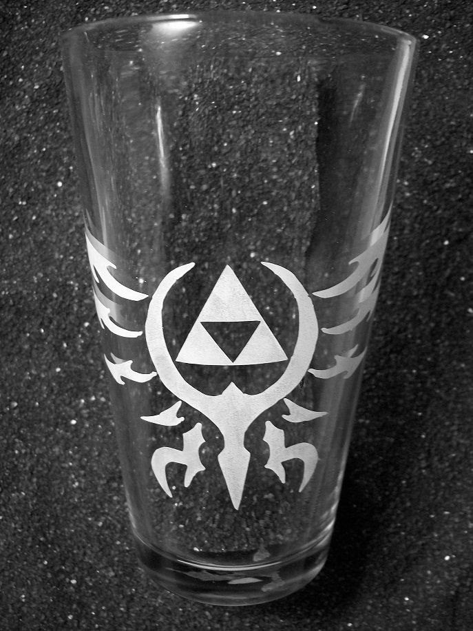 Legend of Zelda pint glass- Tribal design
