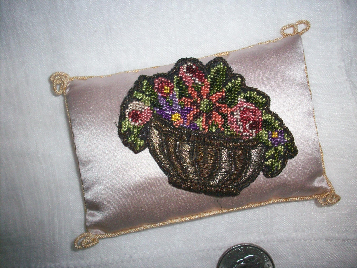 1 Exquisite french basket applique with silver and bronze metal embroidery and silk pettipoint