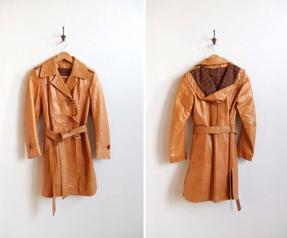 SALE / Vintage 1970s golden leather toggle coat