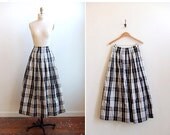 30% OFF FLASH SALE / Sale////Vintage 1990s designer full black and white shantung silk checkered maxi skirt