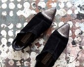 25% OFF STOREWIDE SALE Vintage 1980s designer black leather ankle boots//////5