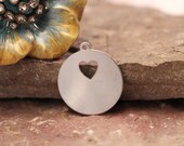 ROUND With HEART cutout - ALUMINUM  18g metal jewelry stamping blanks - SiX pieces -  1 inch - heart cutout is 1/4