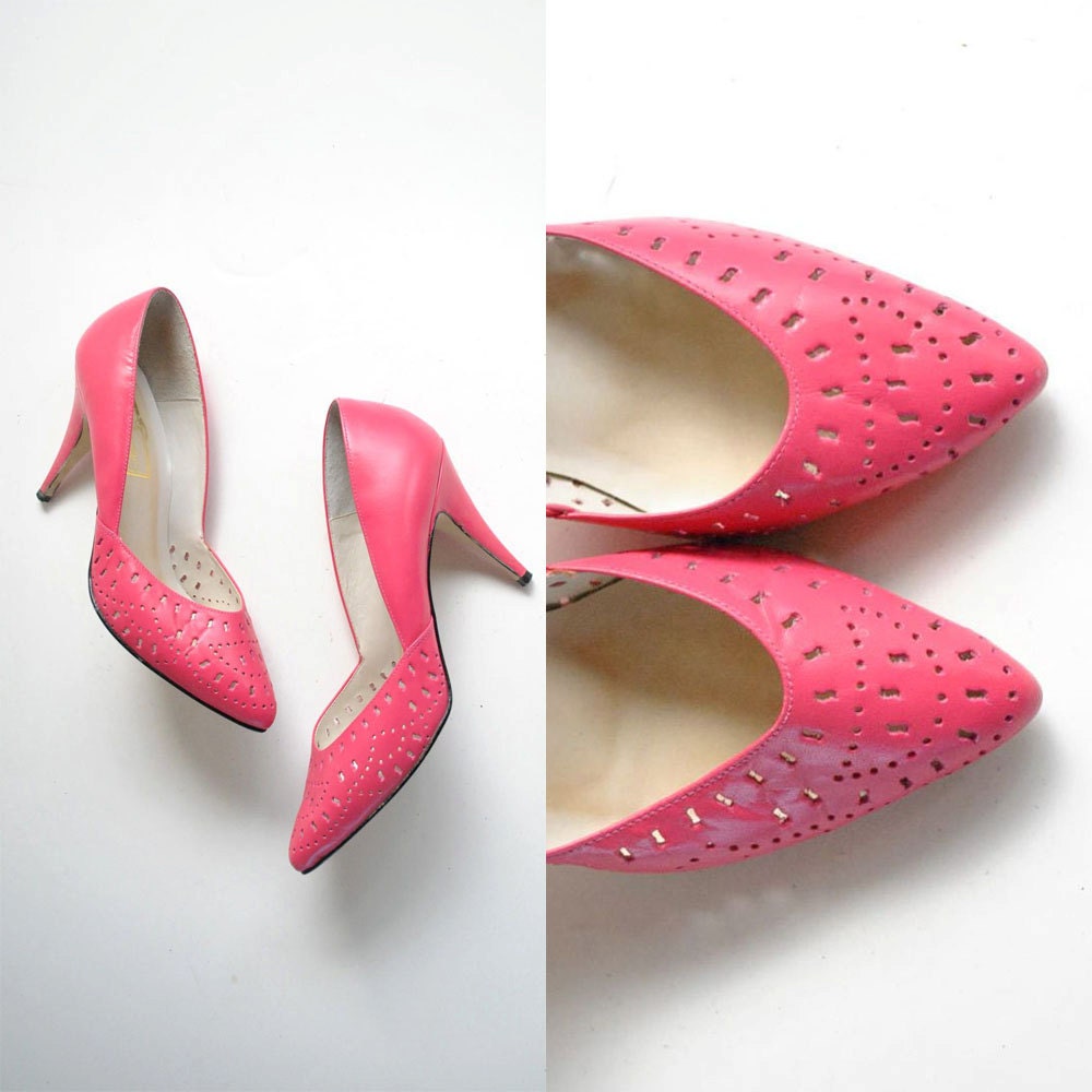 Perforated Pumps Size 7.5  //   Pink Heels Sz 7 1/2  //  THE BARBIE