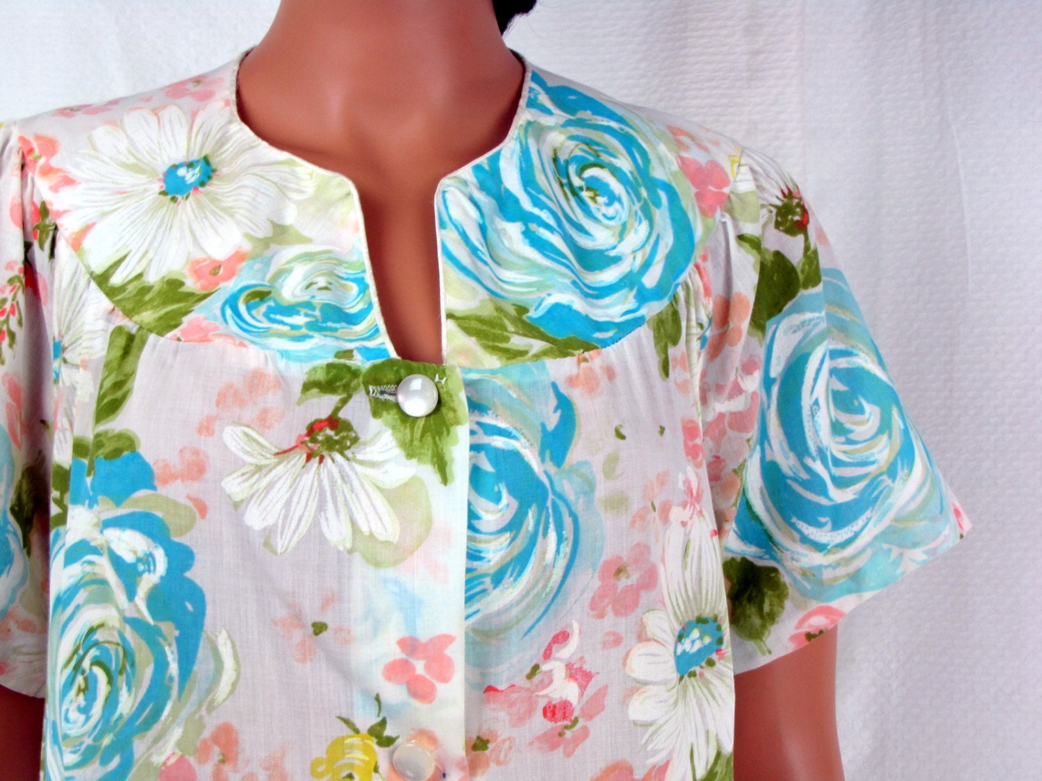 Vintage 1970s Floral Blue and Pink House Dress