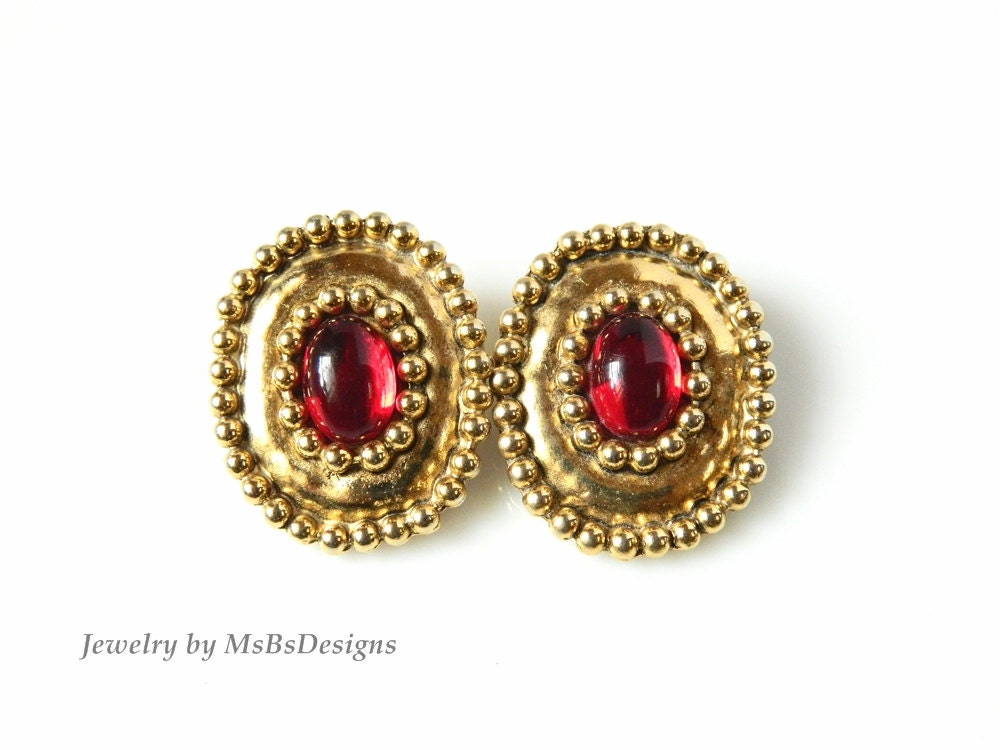 Ruby Earrings, Vintage Earrings, Retro 1960-1990s, Drop Red Earrings,  Gold Oval Frame, Clip Earrings, Vintage Jewelry