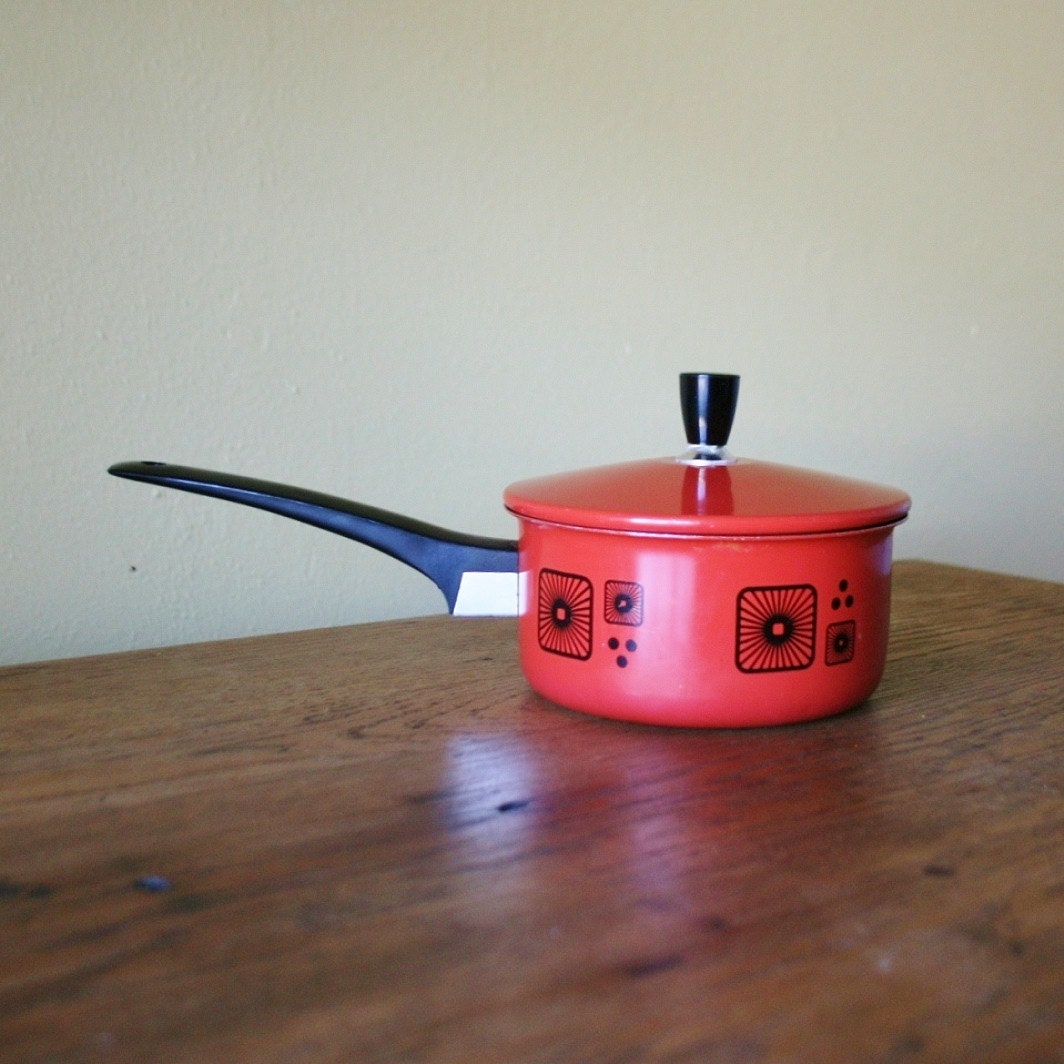 Mid Century Aluminum Cooking Pot - Buckeye Regal Ware USA