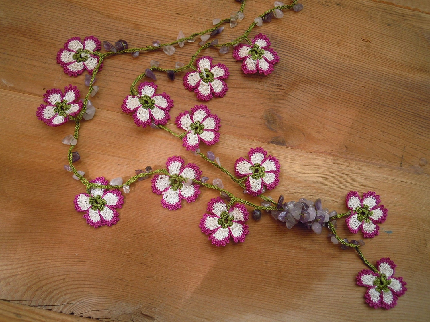flower necklace, pink, white, crochet