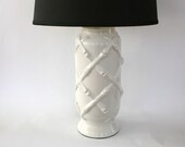 White Faux Bamboo Lamp. Ceramic. Chinoiserie. Mid Century Modern. Hollywood Regency. Urn. Ginger Jar. Vintage Lamp. Entryway.