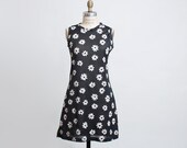 Vintage 90s Black & White Daisy Print Grunge Mini Dress