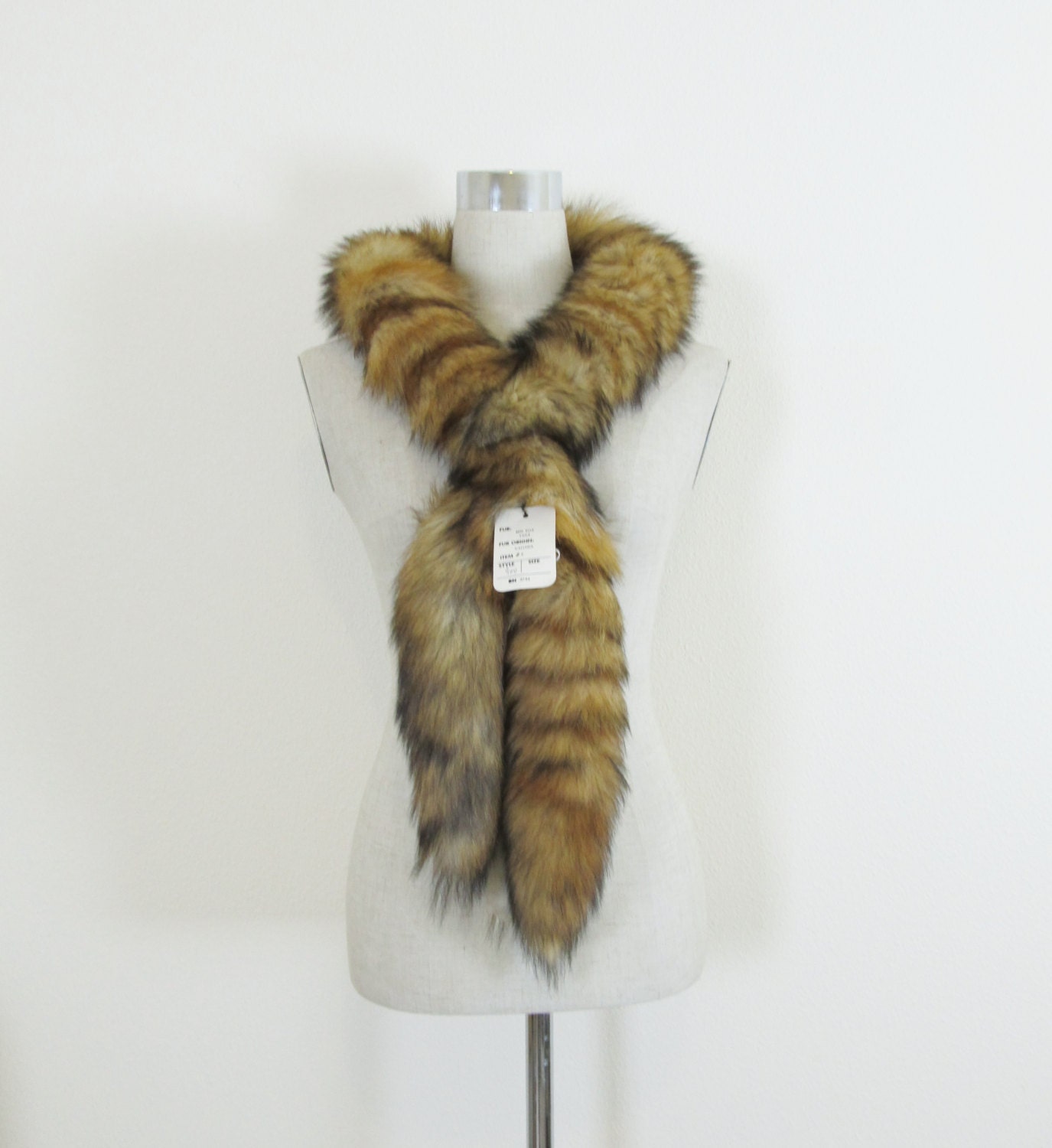 20% OFF SALE Vintage RED Fox Tail Fur Collar Scarf / Fox Fur Stole / Norwegian