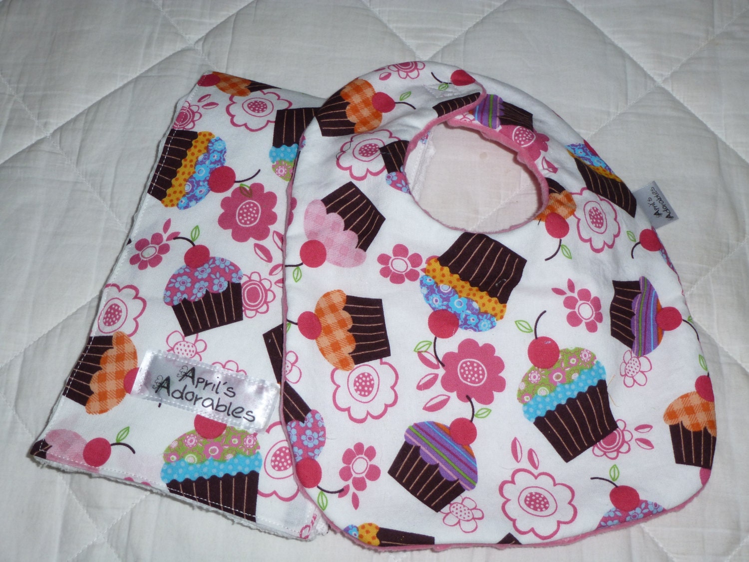 Cup Cake Super Soft Baby Bib and Burp Cloth Set For Baby Girl