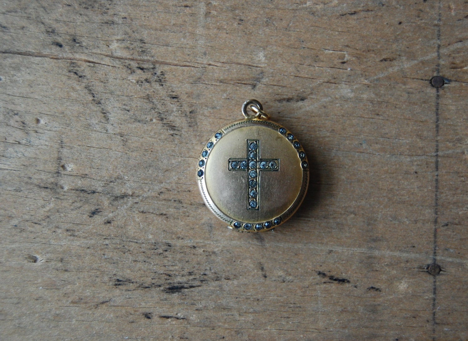 vintage rhinestone cross locket / 1940s locket / EASTER
