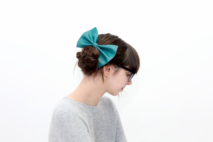 Turquoise Bow Hair Comb