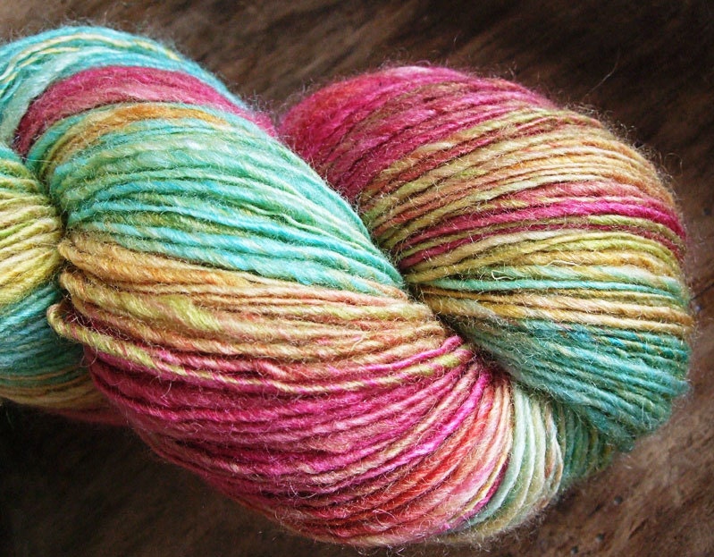 OOAK Feathers - BFL w Tussah Silk - single thread handspun shawl yarn 105gr 340m